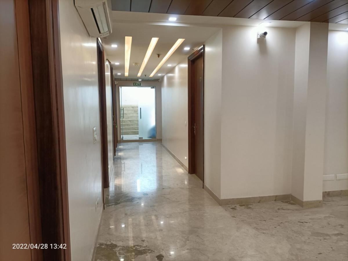 J P House 3*