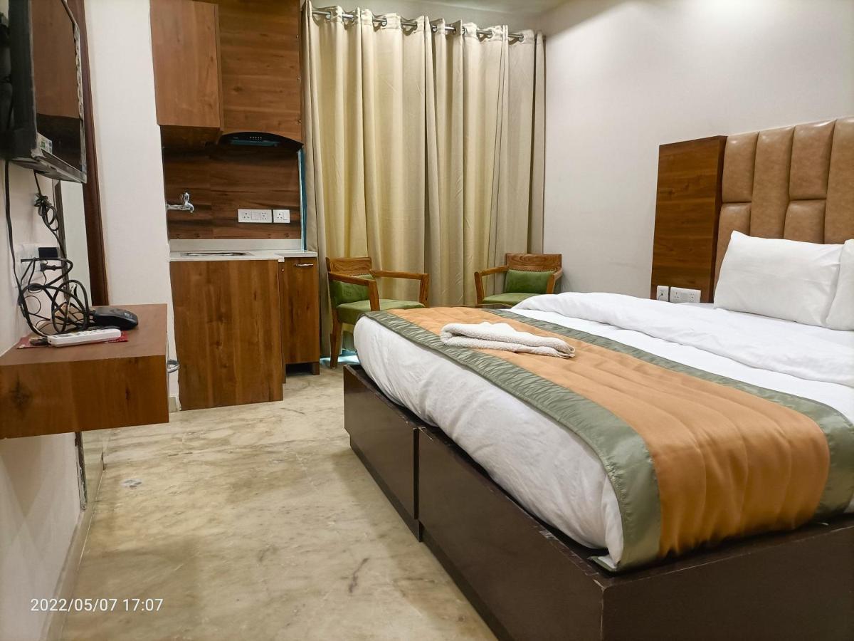 J P House 3* New Delhi
