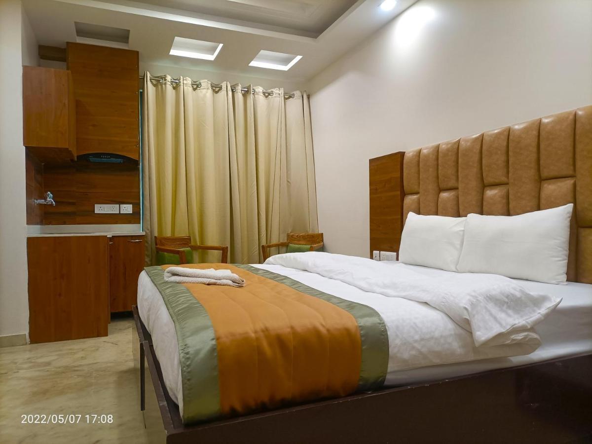 J P House 3* New Delhi