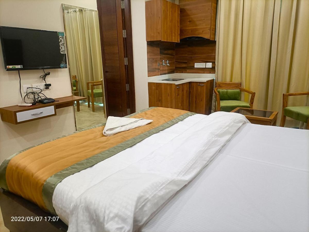 J P House Hotel New Delhi